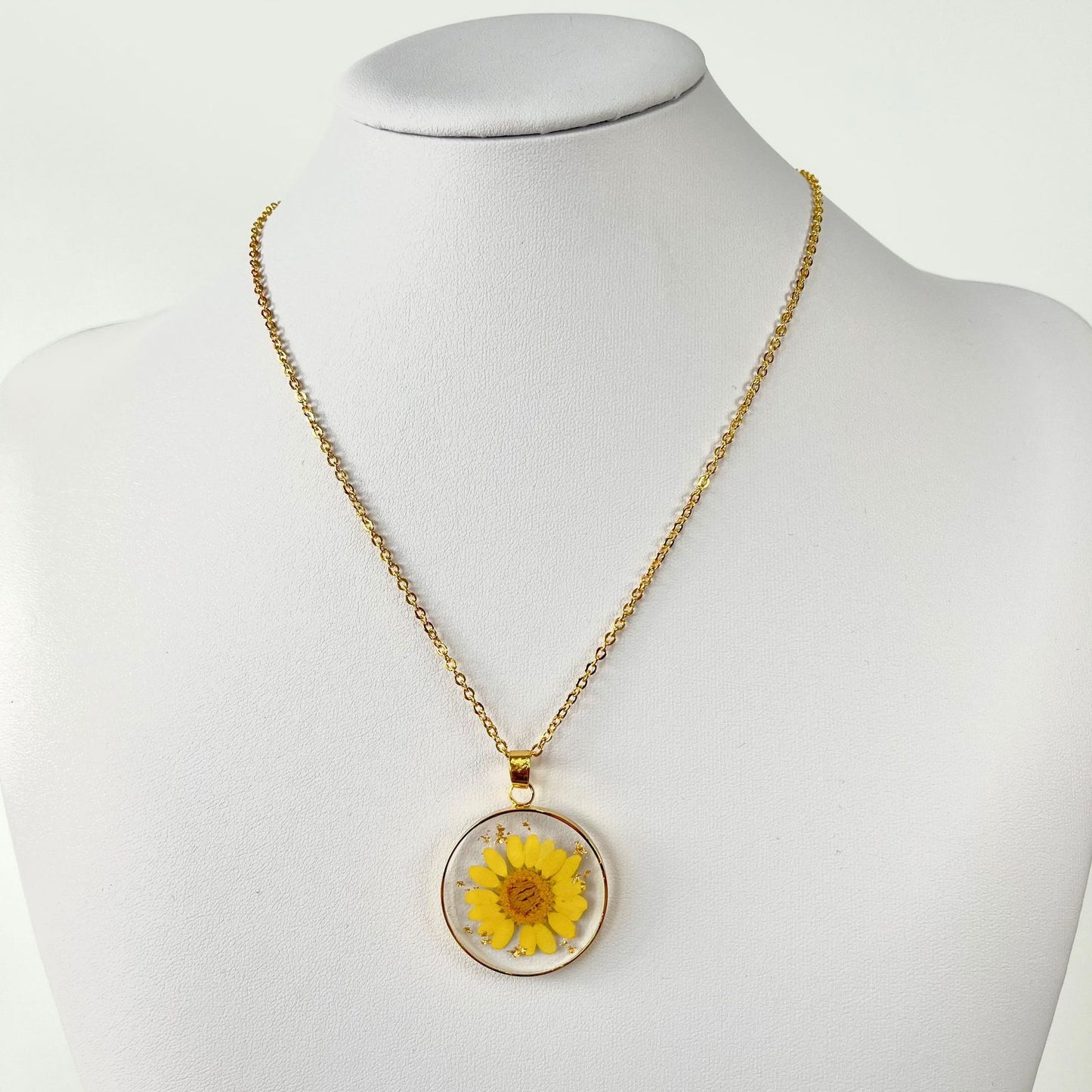 Real Flower Round High-grade Eternal Flower Pendant Necklace