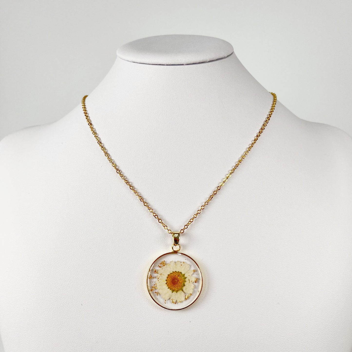 Real Flower Round High-grade Eternal Flower Pendant Necklace