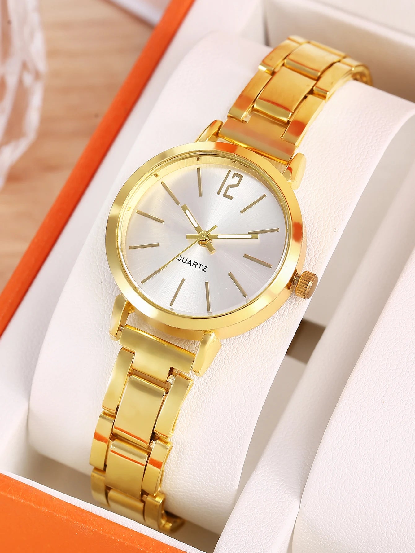 Fashion gold graduated compact women's quartz watch and LOVE bracelet set watch gift daily travel wear