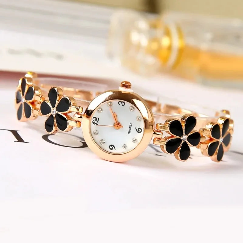 Fashion Versatile Women's Small and Cute Silver Steel Band Quartz Watch Women High Quality Silver Wristwatch Vintage Female Cloc