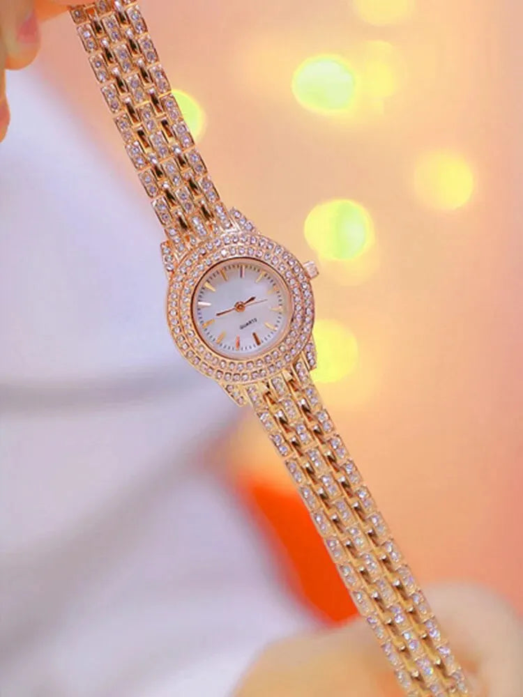 2pcs Fashionable Diamond Studded Real Nail Scale Alloy Set Quartz Bracelet Watch FOR WOMEN'S Watches