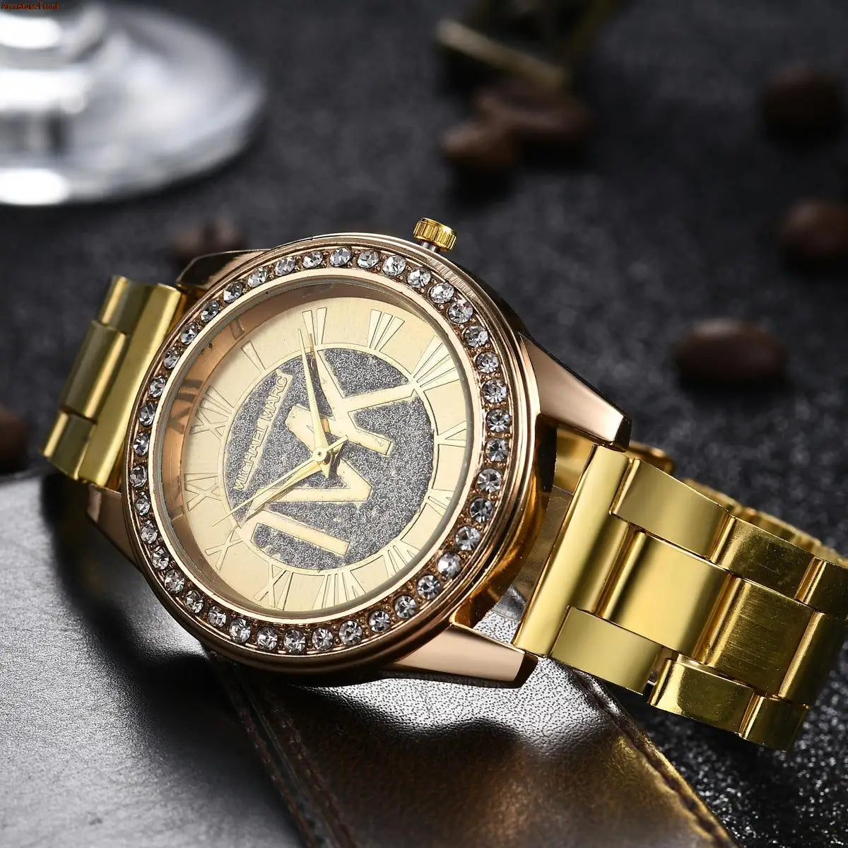 Luxury Women Watch Golden Stainless Steel Diamond Water Resistant Roman Digital Ladies Quartz Watches Relojes Digitales