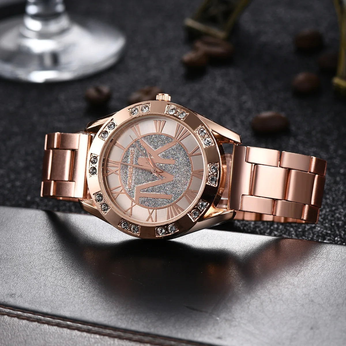 Luxury Women Watch Golden Stainless Steel Diamond Water Resistant Roman Digital Ladies Quartz Watches Relojes Digitales