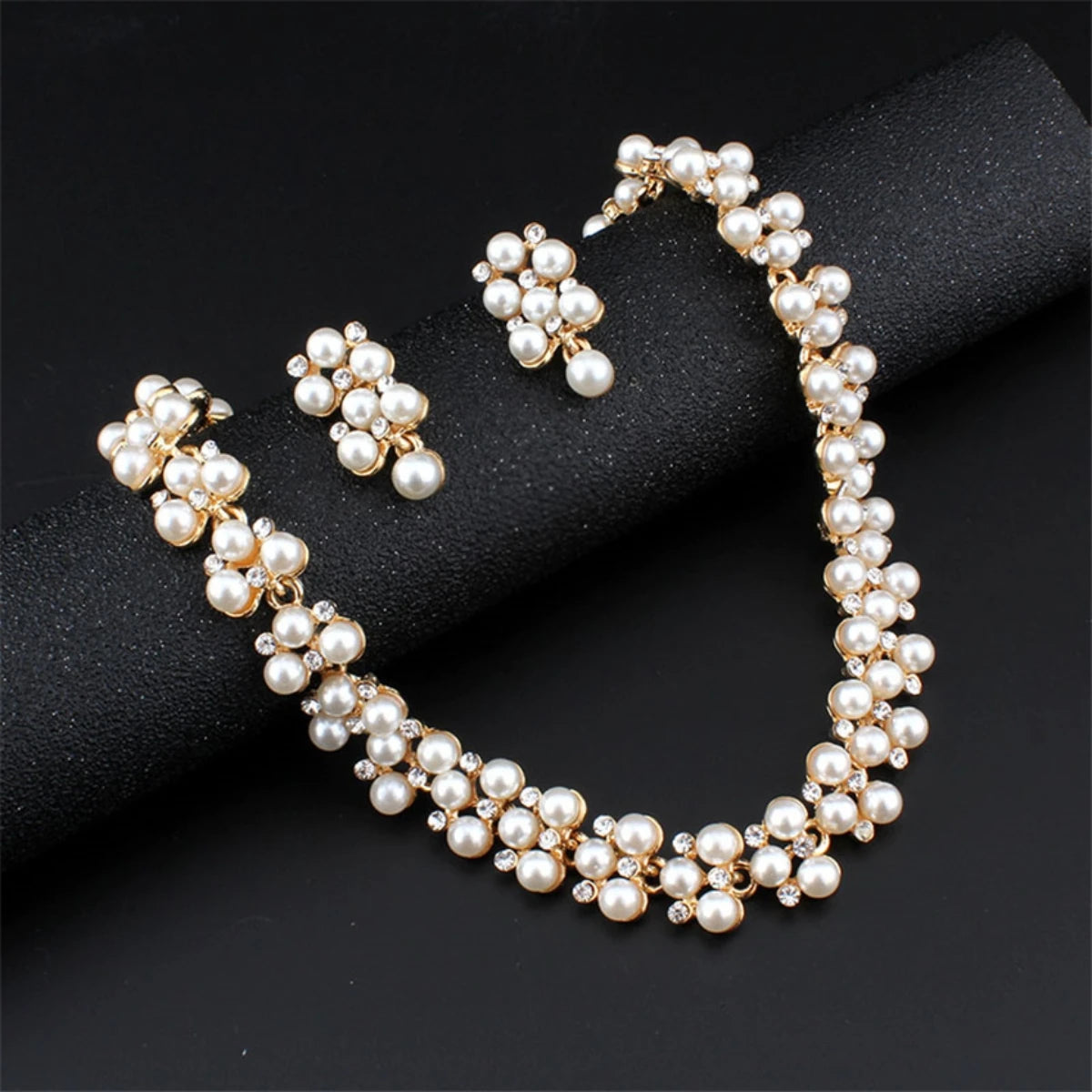 Women's Fashion Wedding Season Imitation Pearl Flower Necklace Earrings Jewelry Set Wedding Date Party Holiday Gift