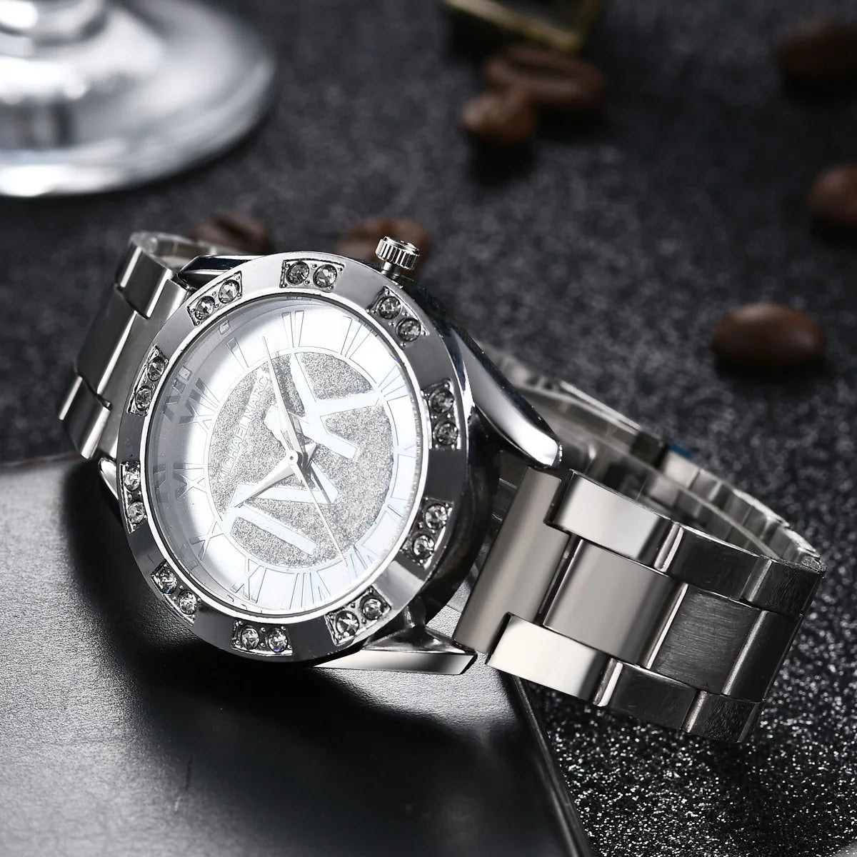 Luxury Women Watch Golden Stainless Steel Diamond Water Resistant Roman Digital Ladies Quartz Watches Relojes Digitales