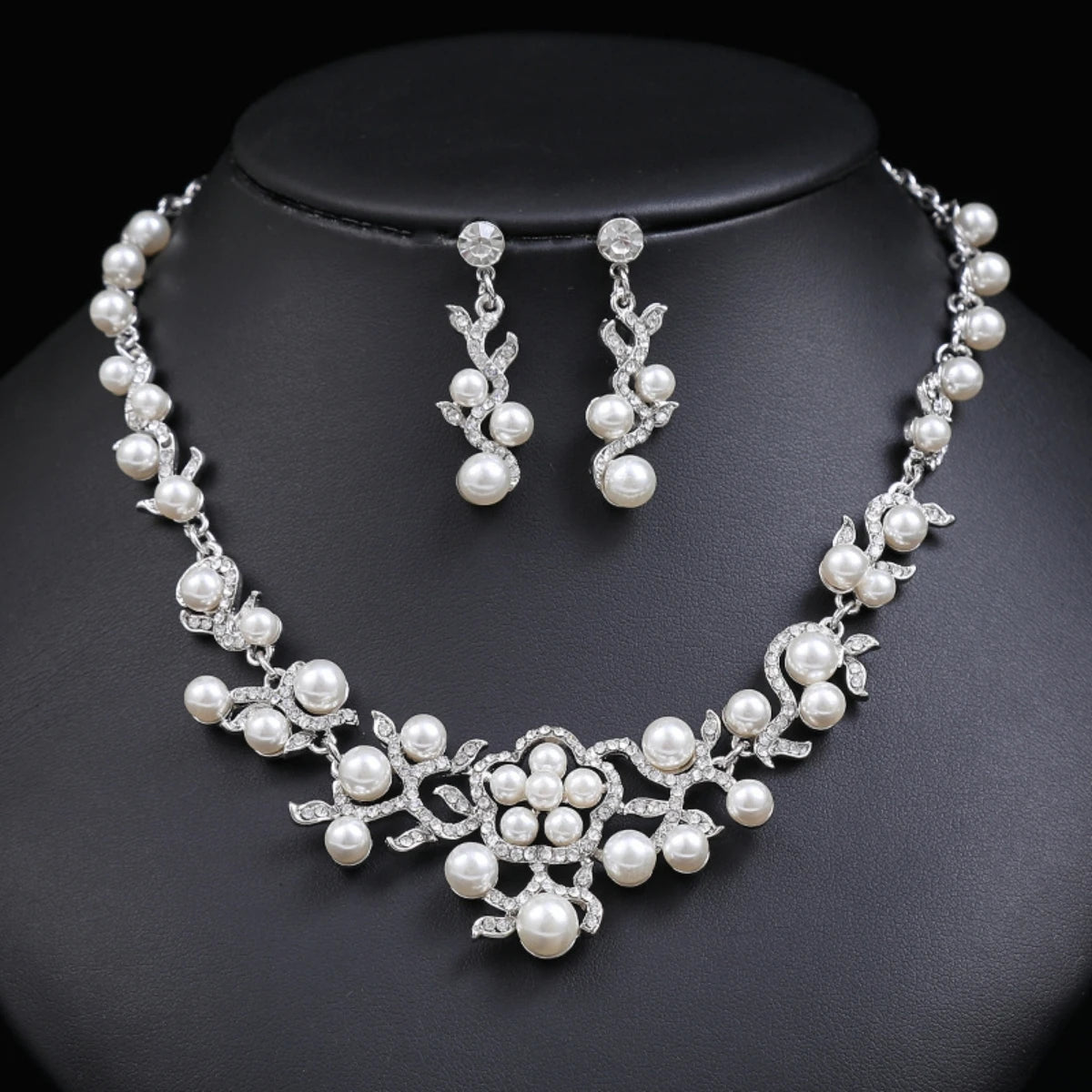 Women's Fashion Wedding Season Imitation Pearl Flower Necklace Earrings Jewelry Set Wedding Date Party Holiday Gift