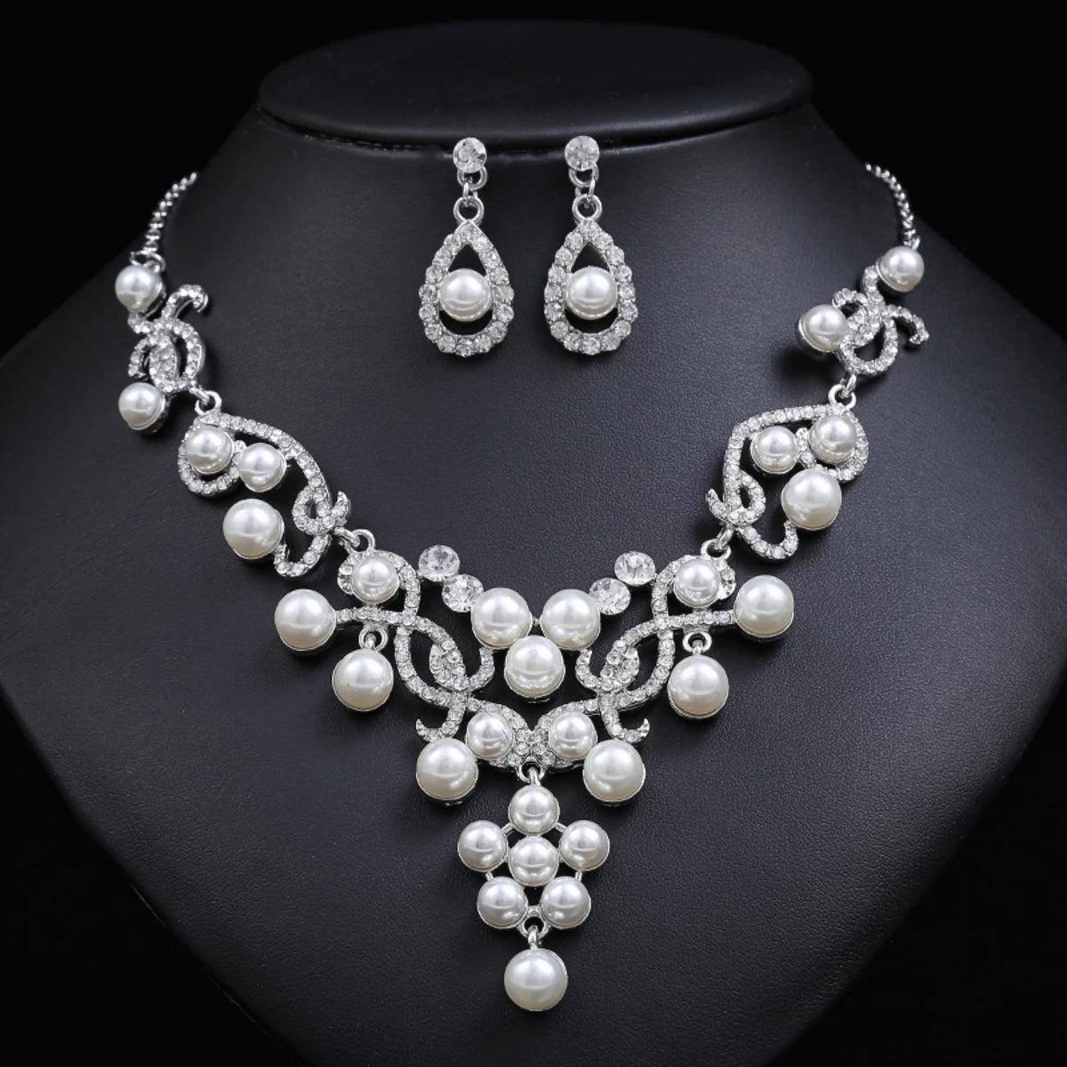 Women's Fashion Wedding Season Imitation Pearl Flower Necklace Earrings Jewelry Set Wedding Date Party Holiday Gift