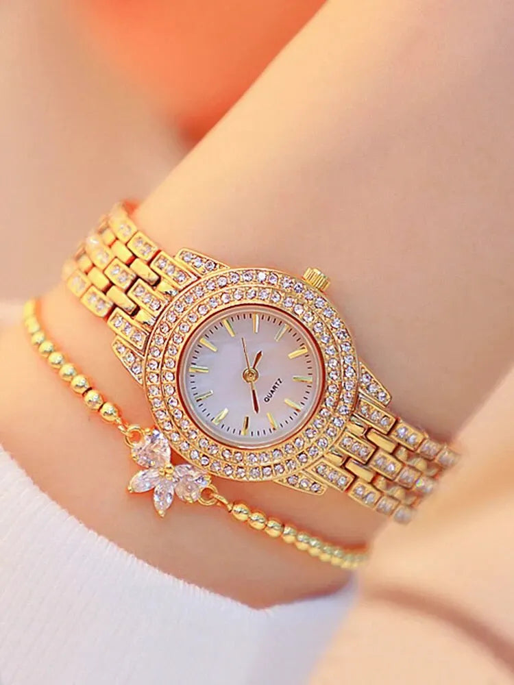 2pcs Fashionable Diamond Studded Real Nail Scale Alloy Set Quartz Bracelet Watch FOR WOMEN'S Watches